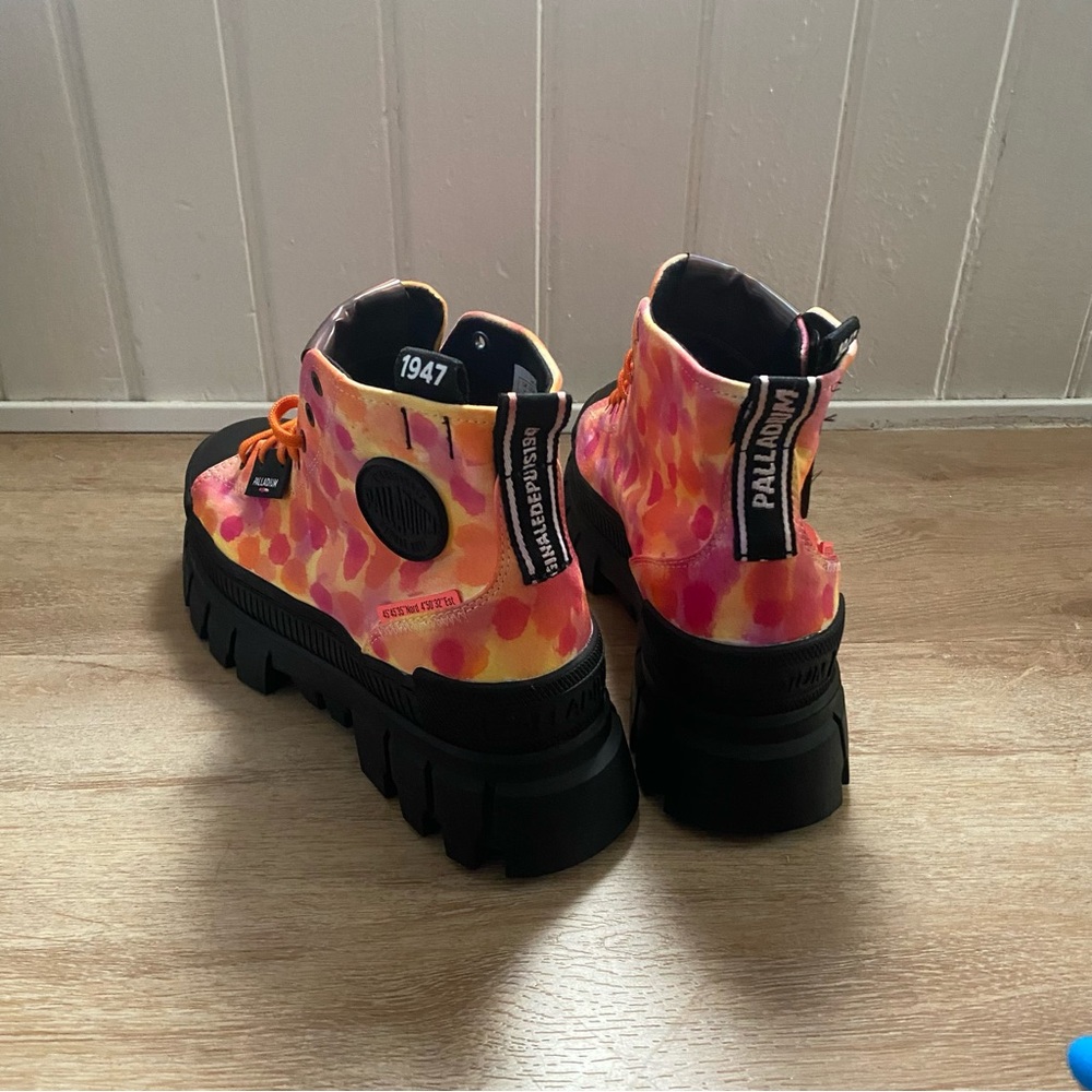 Palladium Revolt Hi TX Women’s 9 Black Sole Custom Tie Dye Festival Boots - Picture 6 of 10